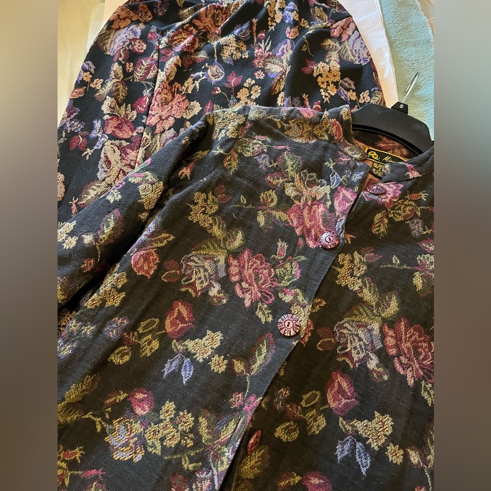 Skirt and jacket classic  matching women’s Mirasol